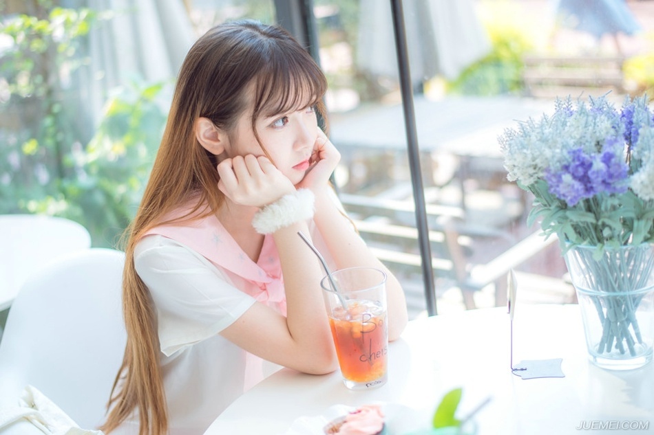 “那就这样算了？”夏侯惇忍不住道：“让我们一家来对付吕布，怎么可能？”